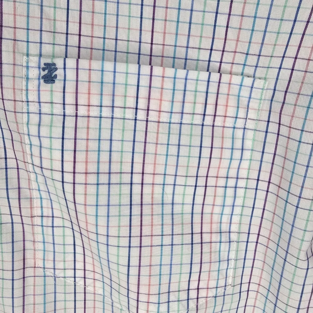 IZOD Men's White Colored Plaid Shirt NWT Medium - Picture 2 of 10